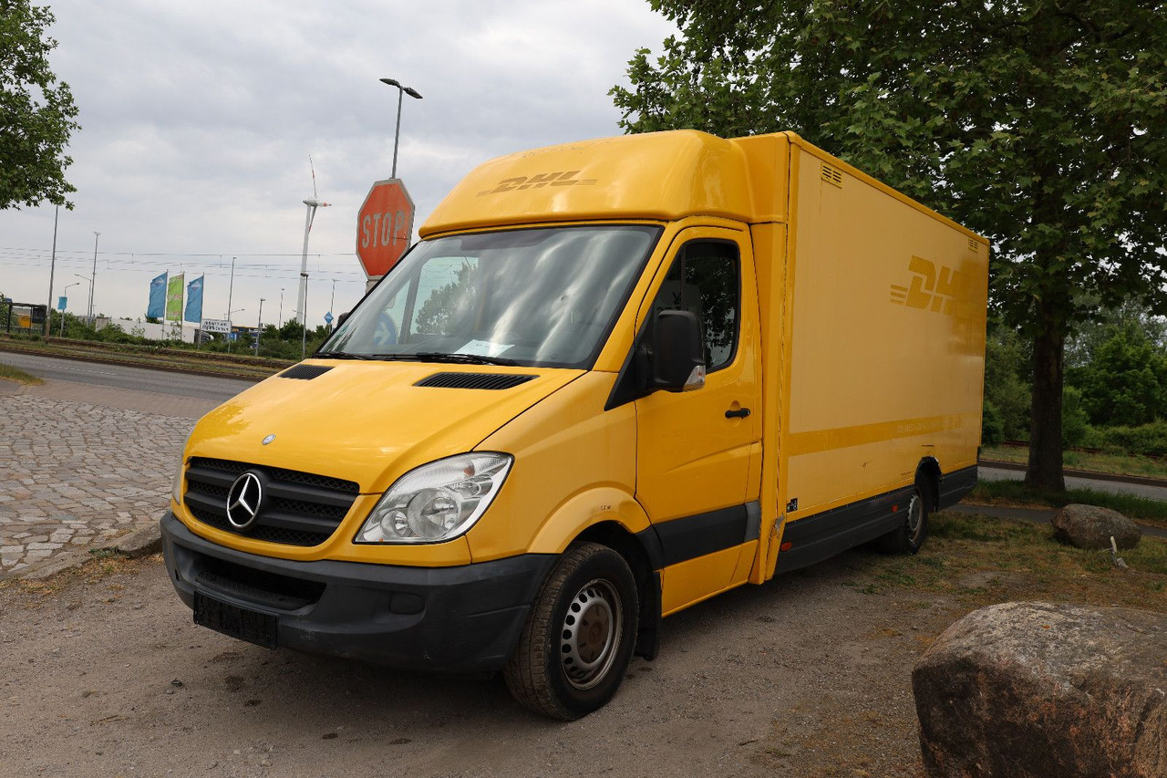 Mercedes-Benz Sprinter II Pritsche/ Koffer/Regalsystem - Jakeluauto: kuva Mercedes-Benz Sprinter II Pritsche/ Koffer/Regalsystem - Jakeluauto Mercedes-Benz Sprinter II Pritsche/ Koffer/Regalsystem - Jakeluauto: kuva Mercedes-Benz Sprinter II Pritsche/ Koffer/Regalsystem - Jakeluauto