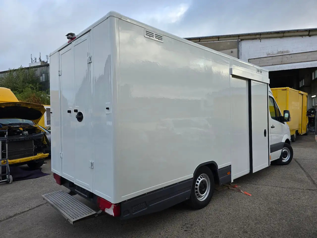Mercedes-Benz Sprinter/Koffer/Regalsystem/ EU5/ 1. Hand - Jakeluauto: kuva Mercedes-Benz Sprinter/Koffer/Regalsystem/ EU5/ 1. Hand - Jakeluauto Mercedes-Benz Sprinter/Koffer/Regalsystem/ EU5/ 1. Hand - Jakeluauto: kuva Mercedes-Benz Sprinter/Koffer/Regalsystem/ EU5/ 1. Hand - Jakeluauto