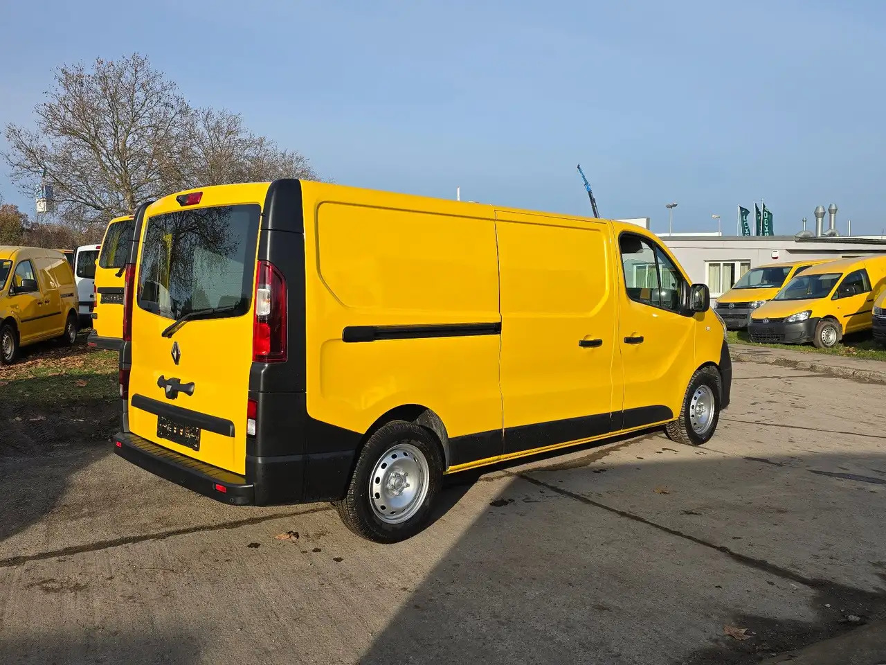 Renault Trafic Kasten/ L / 88kW - Pakettiauto: kuva Renault Trafic Kasten/ L / 88kW - Pakettiauto Renault Trafic Kasten/ L / 88kW - Pakettiauto: kuva Renault Trafic Kasten/ L / 88kW - Pakettiauto