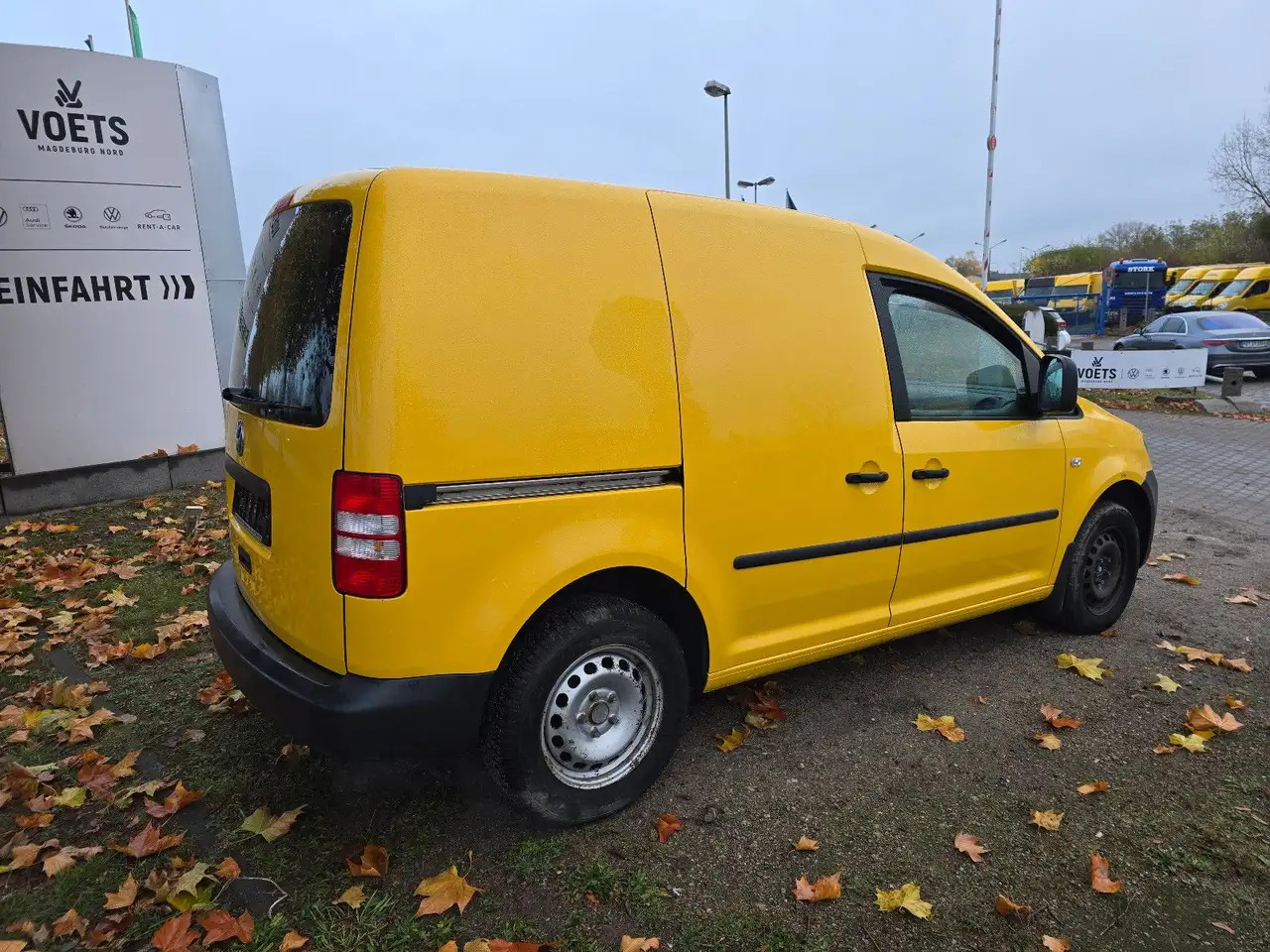 Volkswagen Caddy/62kW/Van/EU5/Scheckheft - Pakettiauto: kuva Volkswagen Caddy/62kW/Van/EU5/Scheckheft - Pakettiauto Volkswagen Caddy/62kW/Van/EU5/Scheckheft - Pakettiauto: kuva Volkswagen Caddy/62kW/Van/EU5/Scheckheft - Pakettiauto