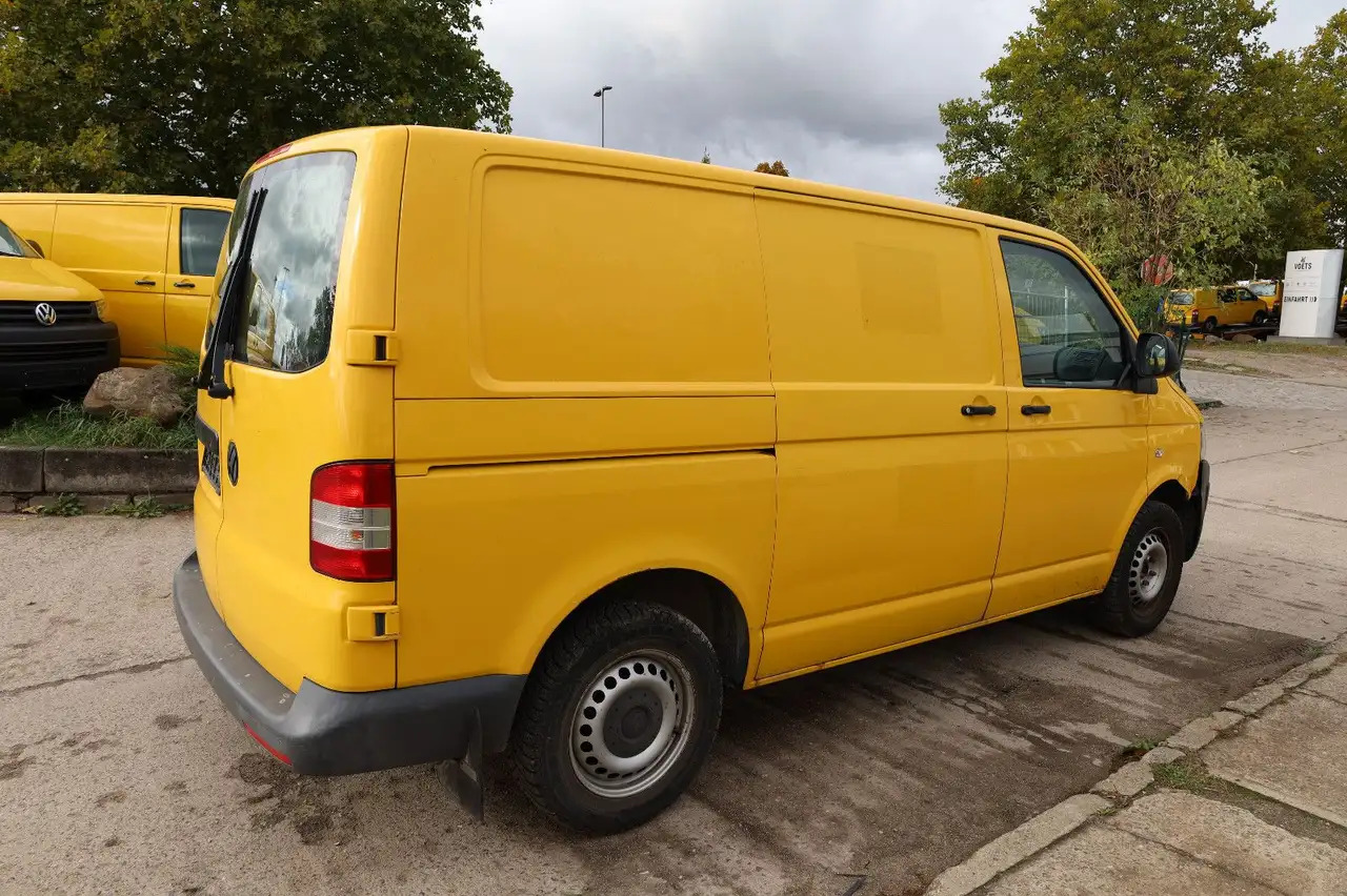Volkswagen T5 Transporter/ 2.0 TDI/EU5/Flügeltüren - Pakettiauto: kuva Volkswagen T5 Transporter/ 2.0 TDI/EU5/Flügeltüren - Pakettiauto Volkswagen T5 Transporter/ 2.0 TDI/EU5/Flügeltüren - Pakettiauto: kuva Volkswagen T5 Transporter/ 2.0 TDI/EU5/Flügeltüren - Pakettiauto