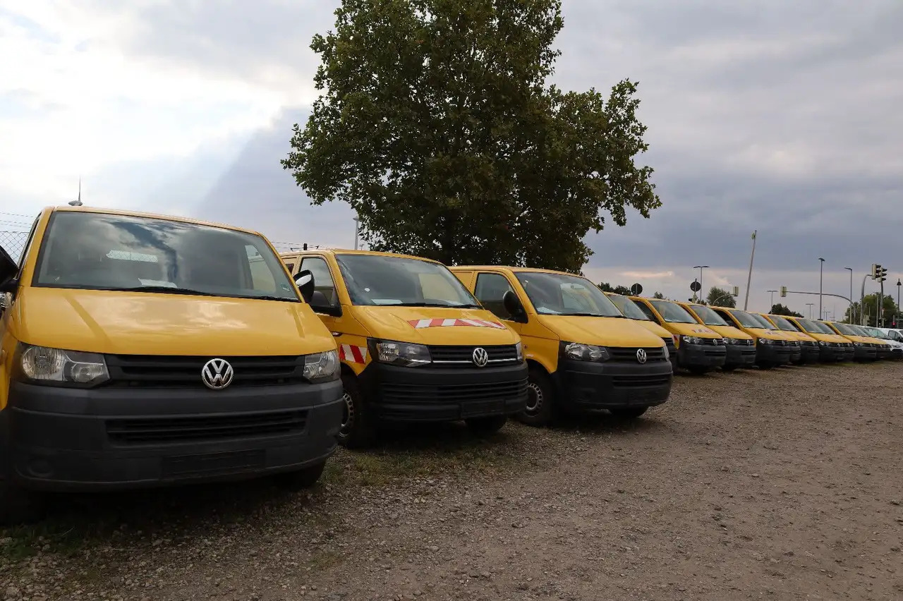 Volkswagen T5 Transporter/ 2.0 TDI/EU5/Werkstattfahrzeug - Pakettiauto, Kunnallis-/ Erikoisajoneuvot: kuva Volkswagen T5 Transporter/ 2.0 TDI/EU5/Werkstattfahrzeug - Pakettiauto, Kunnallis-/ Erikoisajoneuvot Volkswagen T5 Transporter/ 2.0 TDI/EU5/Werkstattfahrzeug - Pakettiauto, Kunnallis-/ Erikoisajoneuvot: kuva Volkswagen T5 Transporter/ 2.0 TDI/EU5/Werkstattfahrzeug - Pakettiauto, Kunnallis-/ Erikoisajoneuvot