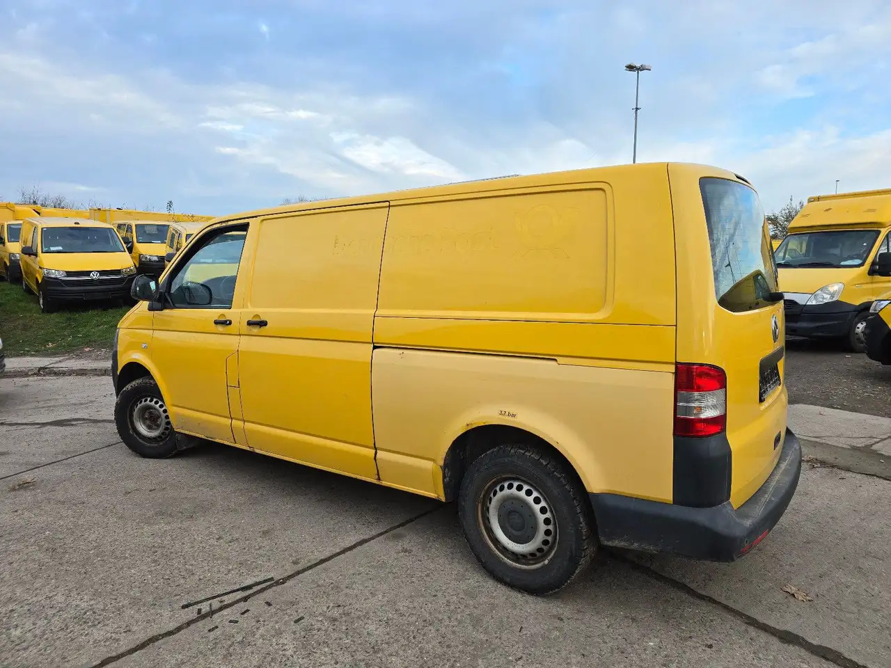 Volkswagen T5 lang Transporter Kasten-Kombi 2.0 TDI/EU5 - Pakettiauto: kuva Volkswagen T5 lang Transporter Kasten-Kombi 2.0 TDI/EU5 - Pakettiauto Volkswagen T5 lang Transporter Kasten-Kombi 2.0 TDI/EU5 - Pakettiauto: kuva Volkswagen T5 lang Transporter Kasten-Kombi 2.0 TDI/EU5 - Pakettiauto
