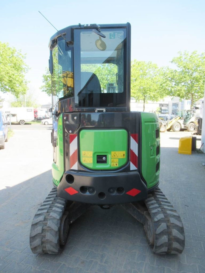 Hitachi ZX33U-6 Powertilt / Klima - Minikuormaaja: kuva Hitachi ZX33U-6 Powertilt / Klima - Minikuormaaja Hitachi ZX33U-6 Powertilt / Klima - Minikuormaaja: kuva Hitachi ZX33U-6 Powertilt / Klima - Minikuormaaja