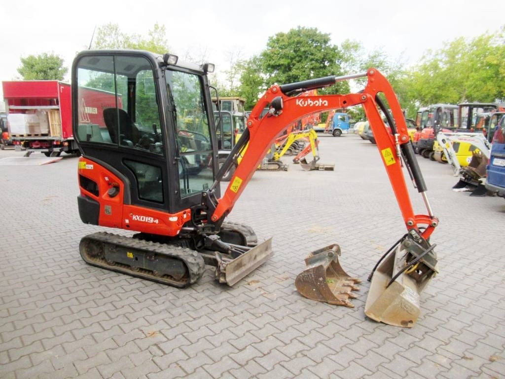 Kubota KX019-4 Löffelpacket - Minikuormaaja: kuva Kubota KX019-4 Löffelpacket - Minikuormaaja Kubota KX019-4 Löffelpacket - Minikuormaaja: kuva Kubota KX019-4 Löffelpacket - Minikuormaaja