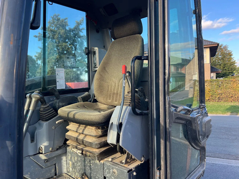 Kaikki maastonosturi Kubota KX080-4: kuva Kaikki maastonosturi Kubota KX080-4