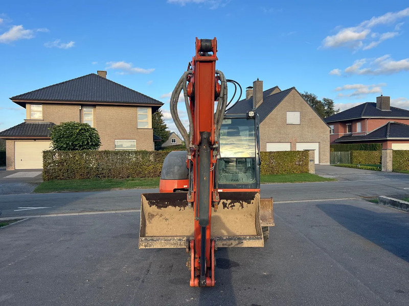 Kaikki maastonosturi Kubota KX080-4: kuva Kaikki maastonosturi Kubota KX080-4
