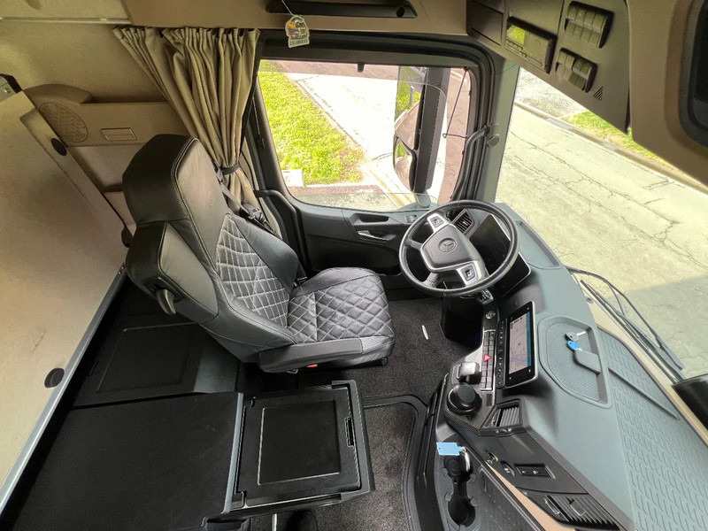 Vetopöytäauto Mercedes-Benz Actros 1863 GIGASPACE*ACTROS L 1863*Full OPTIONS*: kuva Vetopöytäauto Mercedes-Benz Actros 1863 GIGASPACE*ACTROS L 1863*Full OPTIONS*