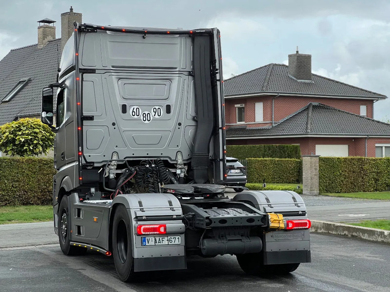 Vetopöytäauto Mercedes-Benz Actros 1863 GIGASPACE*ACTROS L 1863*Full OPTIONS*: kuva Vetopöytäauto Mercedes-Benz Actros 1863 GIGASPACE*ACTROS L 1863*Full OPTIONS*