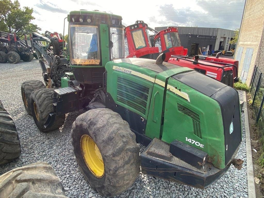 John Deere 1470 E - Harvesteri: kuva John Deere 1470 E - Harvesteri John Deere 1470 E - Harvesteri: kuva John Deere 1470 E - Harvesteri