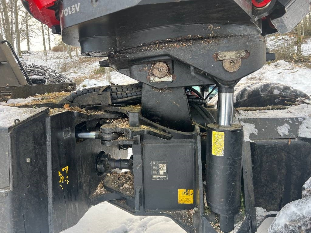 Komatsu 951 - Harvesteri: kuva Komatsu 951 - Harvesteri Komatsu 951 - Harvesteri: kuva Komatsu 951 - Harvesteri