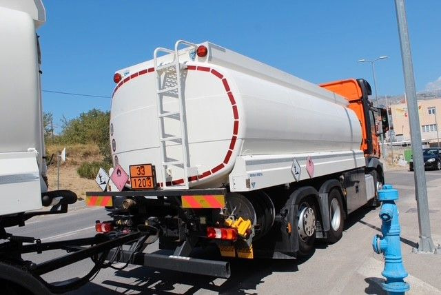 Mercedes-Benz Actros 2548 6x2/4 - Säiliöauto: kuva Mercedes-Benz Actros 2548 6x2/4 - Säiliöauto Mercedes-Benz Actros 2548 6x2/4 - Säiliöauto: kuva Mercedes-Benz Actros 2548 6x2/4 - Säiliöauto