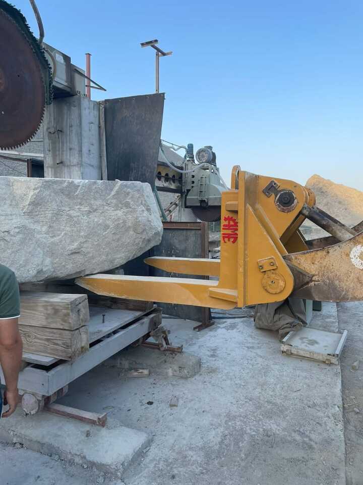 Marble Block Fork - Haarukka - Pyöräkuormaaja: kuva Marble Block Fork - Haarukka - Pyöräkuormaaja Marble Block Fork - Haarukka - Pyöräkuormaaja: kuva Marble Block Fork - Haarukka - Pyöräkuormaaja