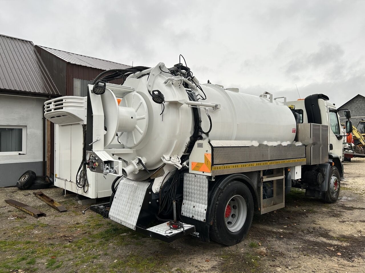 DAF LF55.250 combi tanker - Puhtaanpitoauto: kuva DAF LF55.250 combi tanker - Puhtaanpitoauto DAF LF55.250 combi tanker - Puhtaanpitoauto: kuva DAF LF55.250 combi tanker - Puhtaanpitoauto