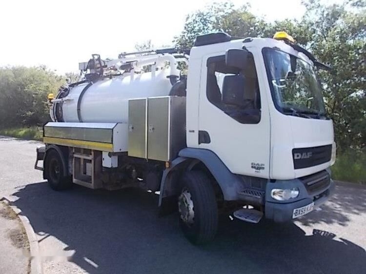 DAF LF55.250 combi tanker - Puhtaanpitoauto: kuva DAF LF55.250 combi tanker - Puhtaanpitoauto DAF LF55.250 combi tanker - Puhtaanpitoauto: kuva DAF LF55.250 combi tanker - Puhtaanpitoauto
