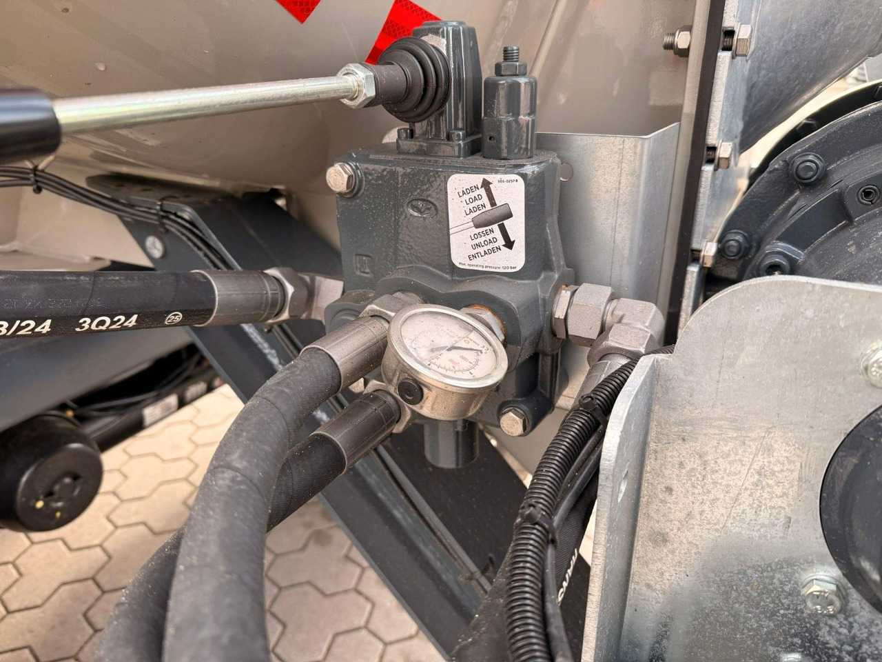 Säiliöpuoliperävaunu D-TEC Gülletanker 30m³ mit Zwangslenkung: kuva Säiliöpuoliperävaunu D-TEC Gülletanker 30m³ mit Zwangslenkung