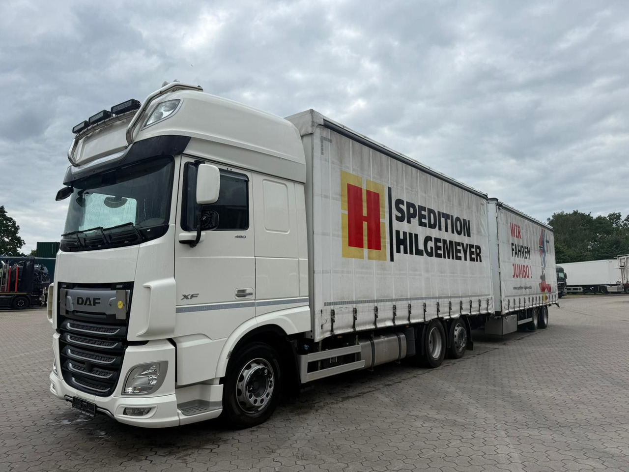 DAF XF 480 FAN LowDeck 6x2 Jumbo Inklusive Anhänger - Pressukapelli kuorma-auto: kuva DAF XF 480 FAN LowDeck 6x2 Jumbo Inklusive Anhänger - Pressukapelli kuorma-auto DAF XF 480 FAN LowDeck 6x2 Jumbo Inklusive Anhänger - Pressukapelli kuorma-auto: kuva DAF XF 480 FAN LowDeck 6x2 Jumbo Inklusive Anhänger - Pressukapelli kuorma-auto