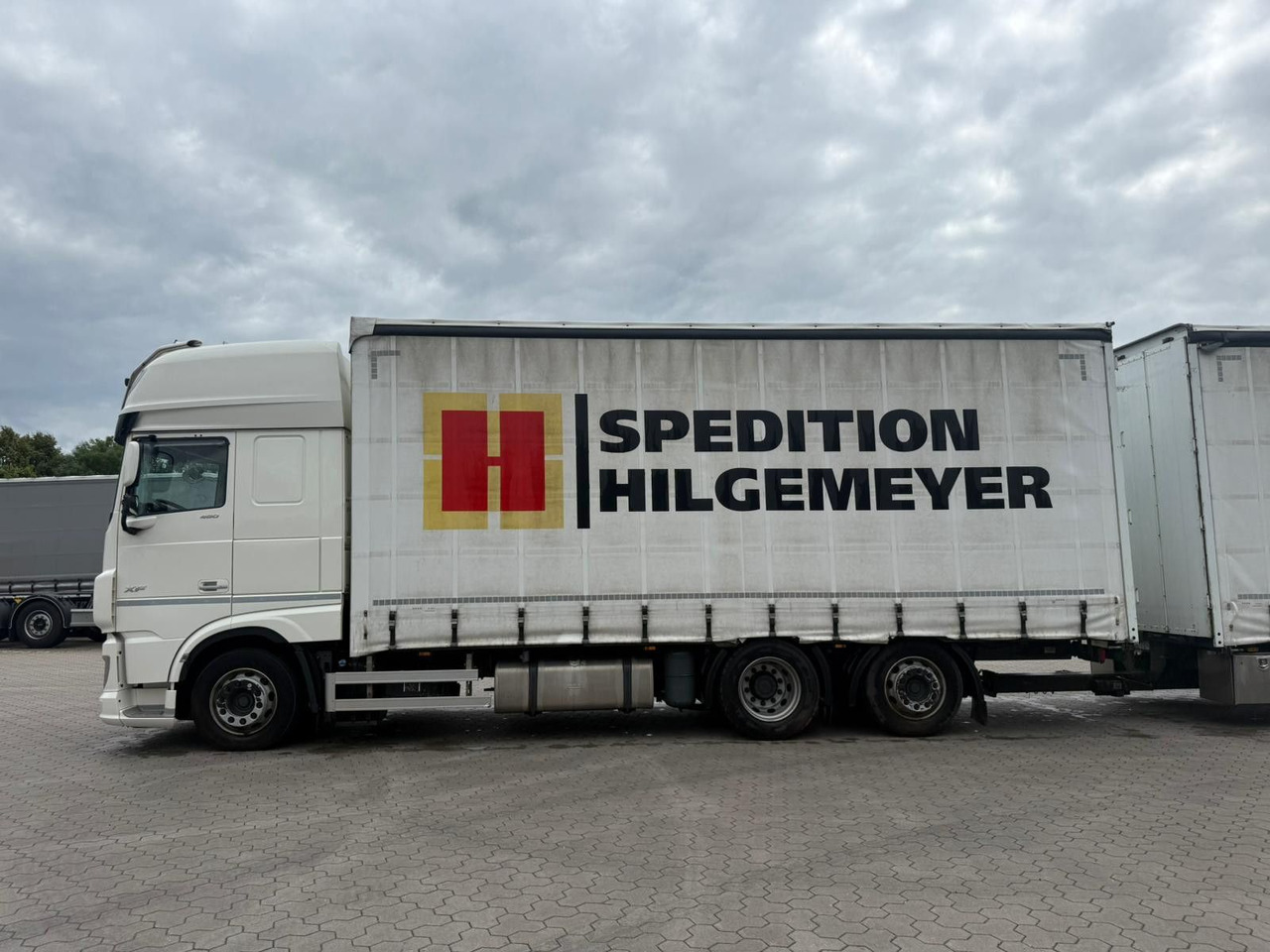DAF XF 480 FAN LowDeck 6x2 Jumbo Inklusive Anhänger - Pressukapelli kuorma-auto: kuva DAF XF 480 FAN LowDeck 6x2 Jumbo Inklusive Anhänger - Pressukapelli kuorma-auto DAF XF 480 FAN LowDeck 6x2 Jumbo Inklusive Anhänger - Pressukapelli kuorma-auto: kuva DAF XF 480 FAN LowDeck 6x2 Jumbo Inklusive Anhänger - Pressukapelli kuorma-auto