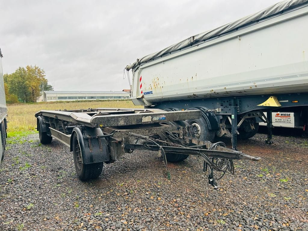 Fliegl ZPS 180 Abrollanhänger, Außenrollen - Vaihtolavaperävaunu/ Nostovarsi vaihtolavaperävaunu: kuva Fliegl ZPS 180 Abrollanhänger, Außenrollen - Vaihtolavaperävaunu/ Nostovarsi vaihtolavaperävaunu Fliegl ZPS 180 Abrollanhänger, Außenrollen - Vaihtolavaperävaunu/ Nostovarsi vaihtolavaperävaunu: kuva Fliegl ZPS 180 Abrollanhänger, Außenrollen - Vaihtolavaperävaunu/ Nostovarsi vaihtolavaperävaunu