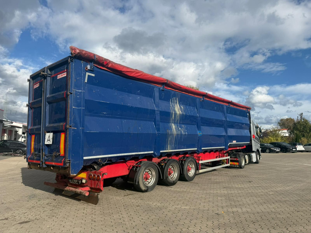 Kempf SKM 35/3 Großraummulde für Schrott 85m³ - Kippiauto puoliperävaunu: kuva Kempf SKM 35/3 Großraummulde für Schrott 85m³ - Kippiauto puoliperävaunu Kempf SKM 35/3 Großraummulde für Schrott 85m³ - Kippiauto puoliperävaunu: kuva Kempf SKM 35/3 Großraummulde für Schrott 85m³ - Kippiauto puoliperävaunu