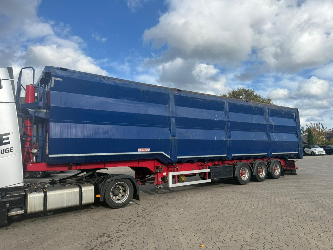 Kempf SKM 35/3 Großraummulde für Schrott 85m³ - Kippiauto puoliperävaunu: kuva Kempf SKM 35/3 Großraummulde für Schrott 85m³ - Kippiauto puoliperävaunu Kempf SKM 35/3 Großraummulde für Schrott 85m³ - Kippiauto puoliperävaunu: kuva Kempf SKM 35/3 Großraummulde für Schrott 85m³ - Kippiauto puoliperävaunu