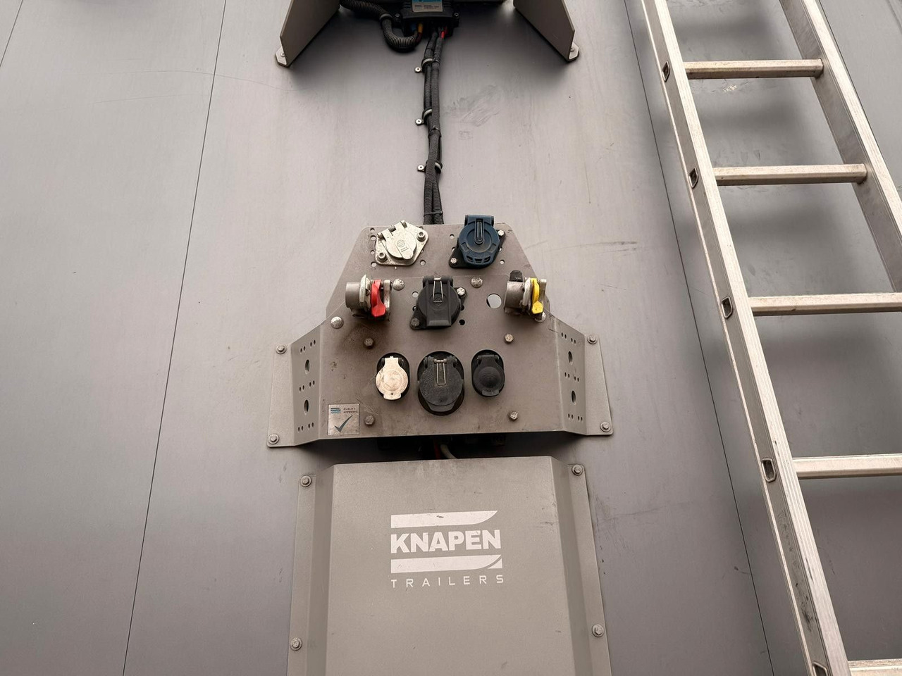 Moving floor puoliperävaunu Knapen K100 Schubboden 92m³ 10mm Boden Powersheet: kuva Moving floor puoliperävaunu Knapen K100 Schubboden 92m³ 10mm Boden Powersheet Moving floor puoliperävaunu Knapen K100 Schubboden 92m³ 10mm Boden Powersheet: kuva Moving floor puoliperävaunu Knapen K100 Schubboden 92m³ 10mm Boden Powersheet