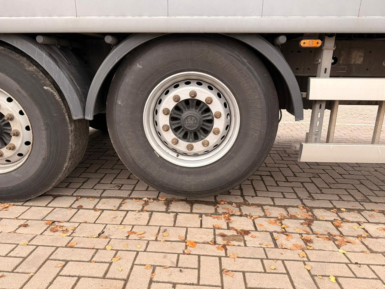 Moving floor puoliperävaunu Knapen K100 Schubboden 92m³ 10mm Boden Powersheet: kuva Moving floor puoliperävaunu Knapen K100 Schubboden 92m³ 10mm Boden Powersheet Moving floor puoliperävaunu Knapen K100 Schubboden 92m³ 10mm Boden Powersheet: kuva Moving floor puoliperävaunu Knapen K100 Schubboden 92m³ 10mm Boden Powersheet