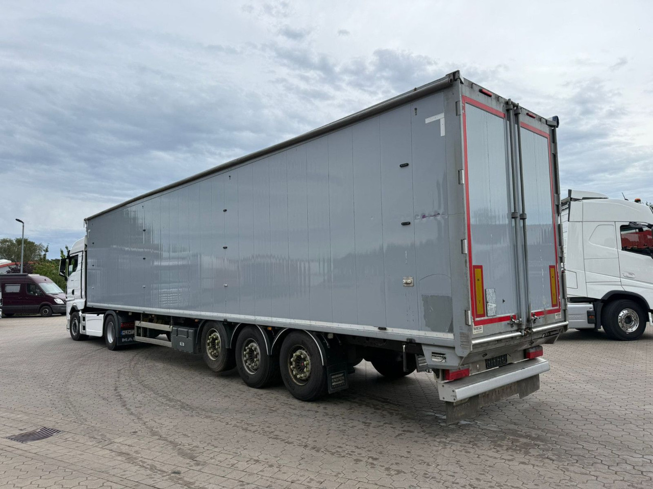 Knapen K100 Schubboden 92m³ HDI Boden ideal für Müll - Moving floor puoliperävaunu: kuva Knapen K100 Schubboden 92m³ HDI Boden ideal für Müll - Moving floor puoliperävaunu Knapen K100 Schubboden 92m³ HDI Boden ideal für Müll - Moving floor puoliperävaunu: kuva Knapen K100 Schubboden 92m³ HDI Boden ideal für Müll - Moving floor puoliperävaunu