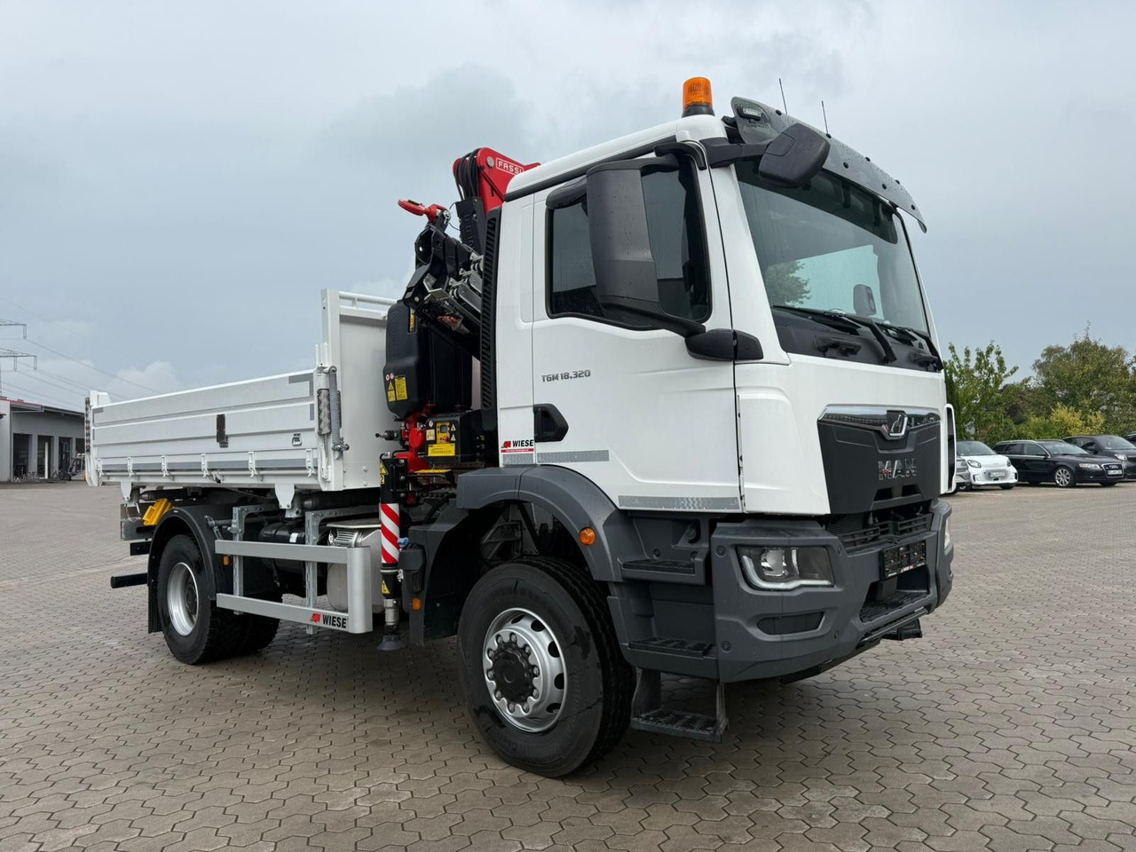 MAN 18.320 4x4 mit Fassi Ladekran Sofort Verfügbar - Nosturiauto: kuva MAN 18.320 4x4 mit Fassi Ladekran Sofort Verfügbar - Nosturiauto MAN 18.320 4x4 mit Fassi Ladekran Sofort Verfügbar - Nosturiauto: kuva MAN 18.320 4x4 mit Fassi Ladekran Sofort Verfügbar - Nosturiauto