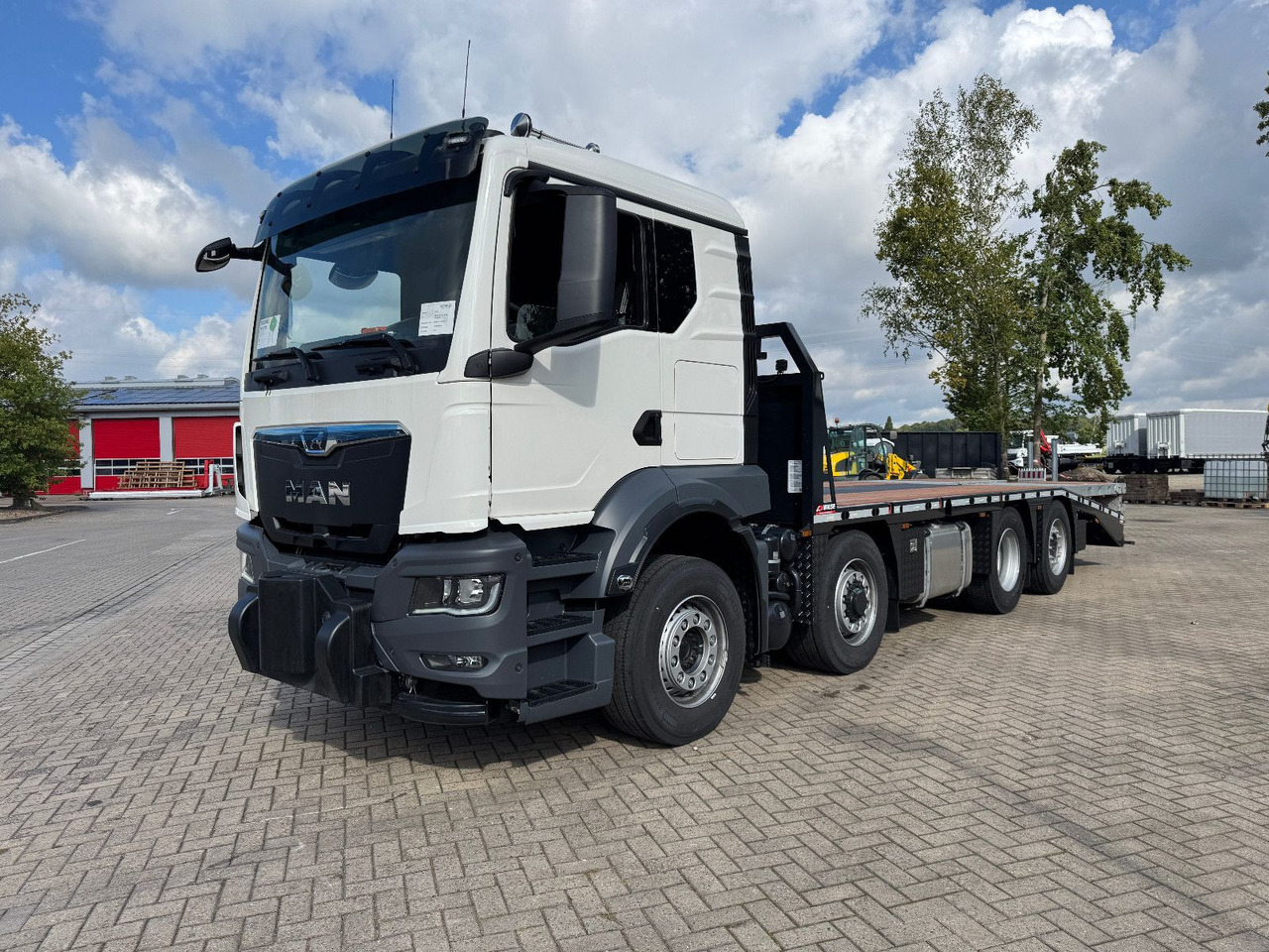 MAN 8x4 Maschinentransporter - Hinausauto: kuva MAN 8x4 Maschinentransporter - Hinausauto MAN 8x4 Maschinentransporter - Hinausauto: kuva MAN 8x4 Maschinentransporter - Hinausauto