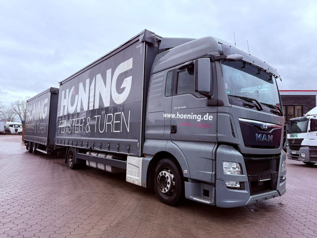 MAN TGX 18.440 LL Volumen LKW mit Staplerhalterung - Pressukapelli kuorma-auto: kuva MAN TGX 18.440 LL Volumen LKW mit Staplerhalterung - Pressukapelli kuorma-auto MAN TGX 18.440 LL Volumen LKW mit Staplerhalterung - Pressukapelli kuorma-auto: kuva MAN TGX 18.440 LL Volumen LKW mit Staplerhalterung - Pressukapelli kuorma-auto