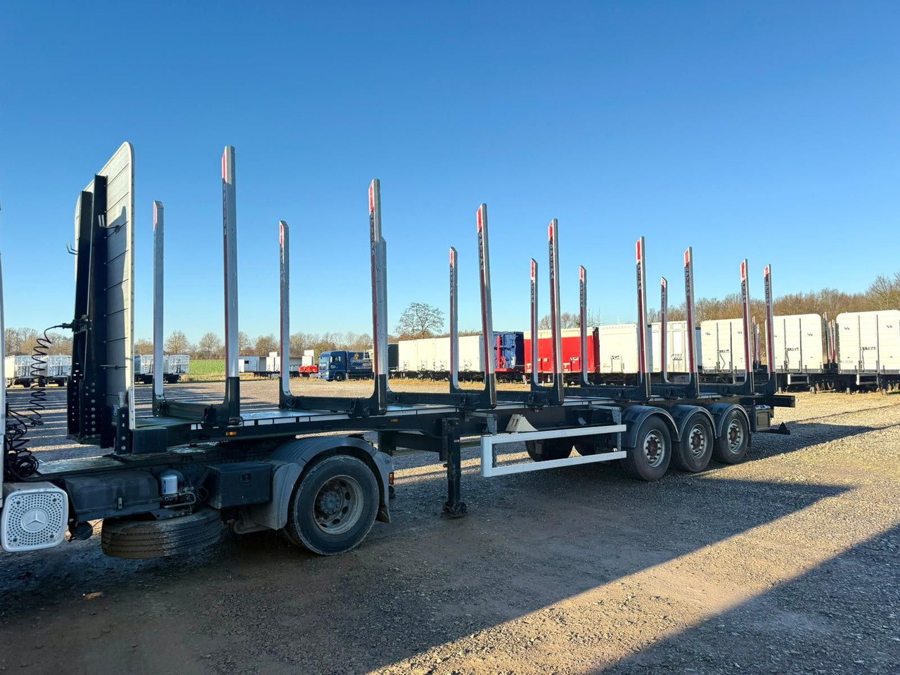 PAVIC Holzauflieger mit Schemel und Rungen - Puu puoliperävaunu: kuva PAVIC Holzauflieger mit Schemel und Rungen - Puu puoliperävaunu PAVIC Holzauflieger mit Schemel und Rungen - Puu puoliperävaunu: kuva PAVIC Holzauflieger mit Schemel und Rungen - Puu puoliperävaunu