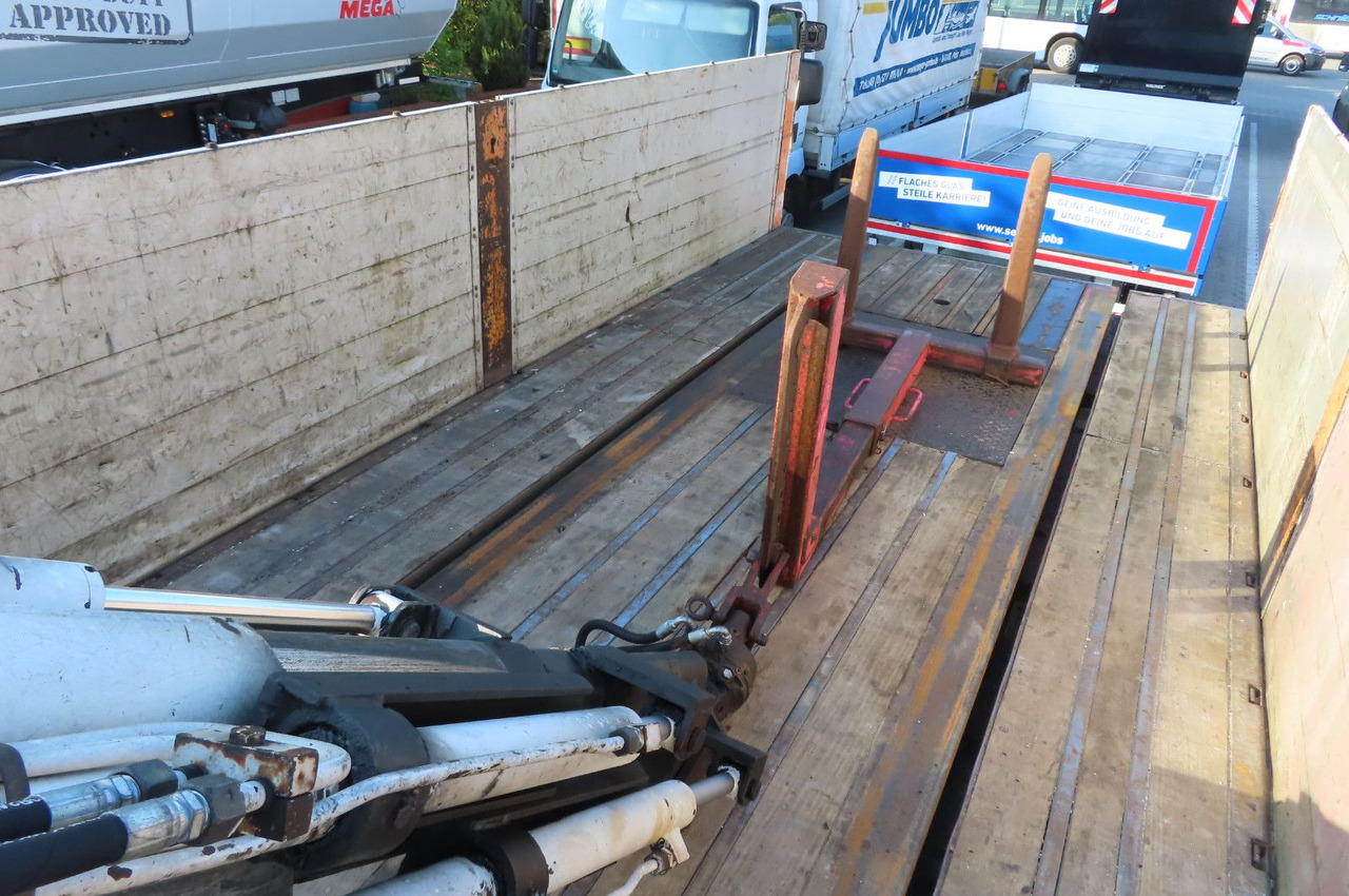 Rollkran Auflieger Kennis - Lavapuoliperävaunu: kuva  Rollkran Auflieger Kennis - Lavapuoliperävaunu Rollkran Auflieger Kennis - Lavapuoliperävaunu: kuva  Rollkran Auflieger Kennis - Lavapuoliperävaunu