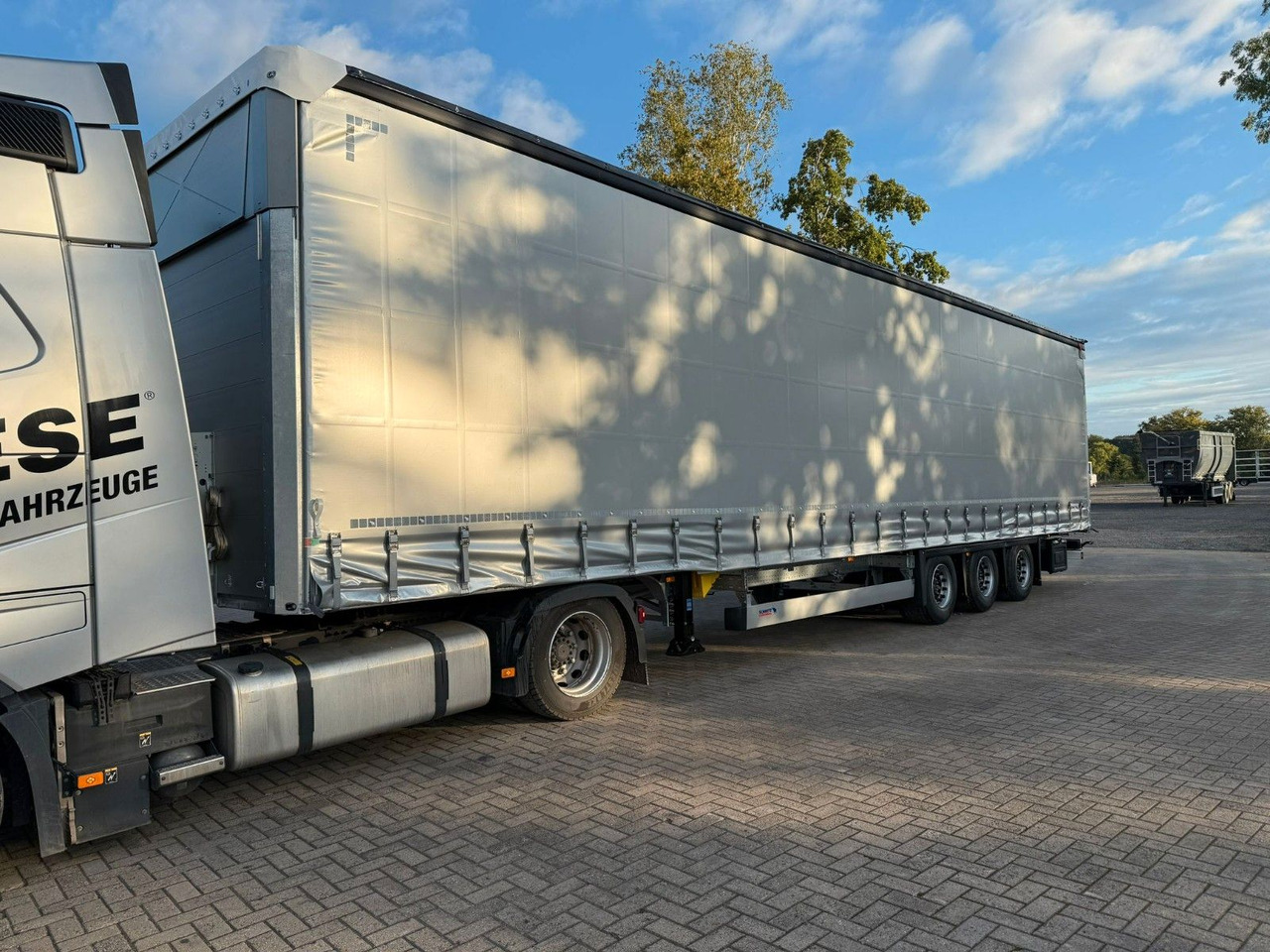 Schmitz Cargobull SCS 24/L - Sofort Verfügbar - Pressukapellipuoliperävaunu: kuva Schmitz Cargobull SCS 24/L - Sofort Verfügbar - Pressukapellipuoliperävaunu Schmitz Cargobull SCS 24/L - Sofort Verfügbar - Pressukapellipuoliperävaunu: kuva Schmitz Cargobull SCS 24/L - Sofort Verfügbar - Pressukapellipuoliperävaunu