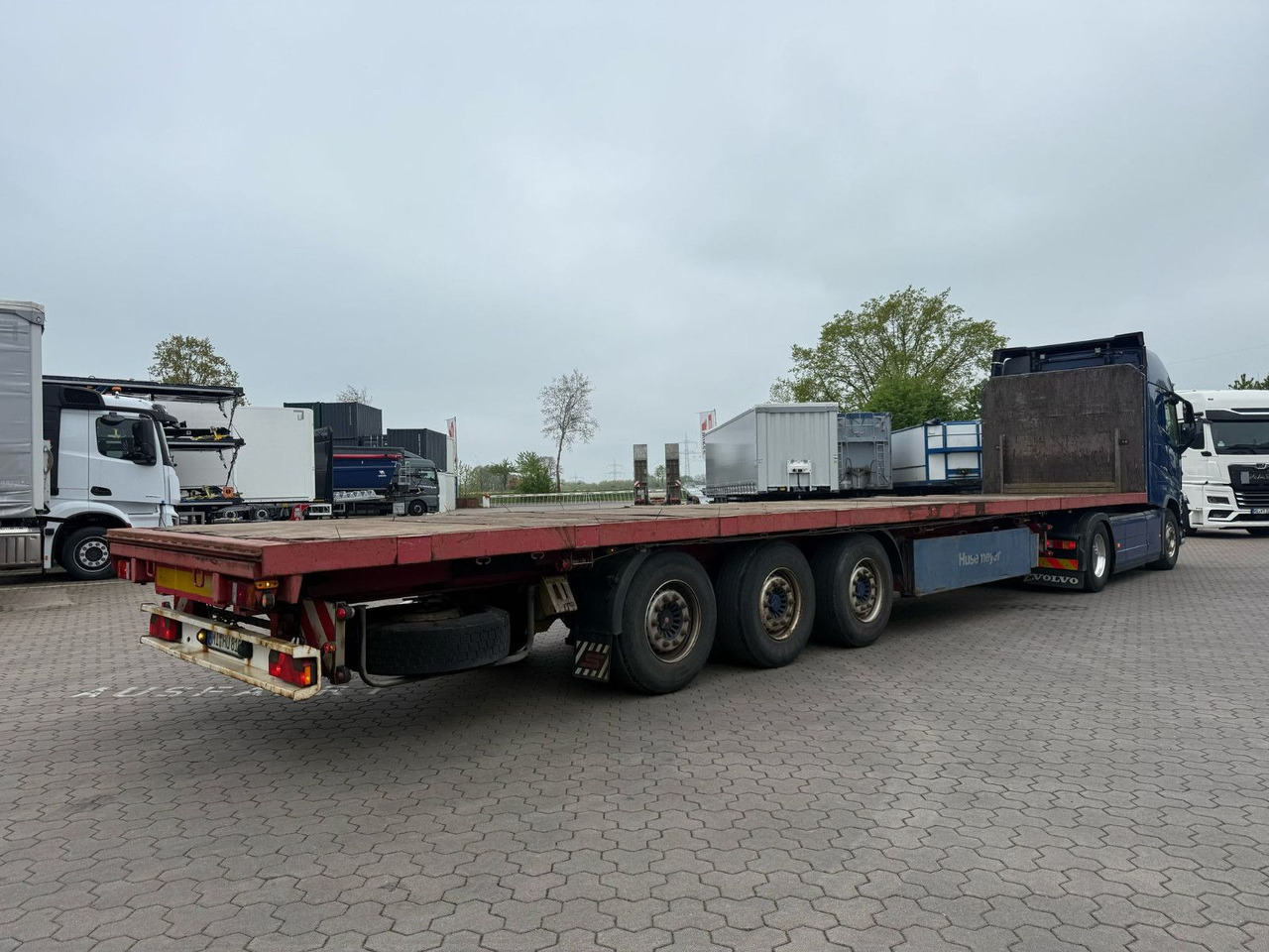 Schwarzmüller SPA 3/E Plattform Auflieger mit Schwerlastwinden - Lavapuoliperävaunu: kuva Schwarzmüller SPA 3/E Plattform Auflieger mit Schwerlastwinden - Lavapuoliperävaunu Schwarzmüller SPA 3/E Plattform Auflieger mit Schwerlastwinden - Lavapuoliperävaunu: kuva Schwarzmüller SPA 3/E Plattform Auflieger mit Schwerlastwinden - Lavapuoliperävaunu