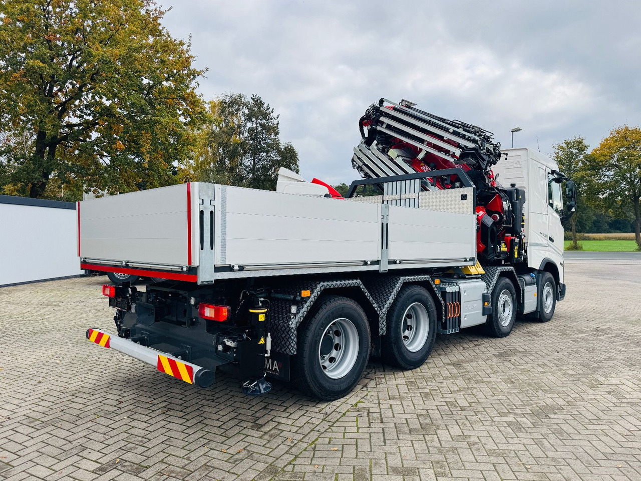 Volvo FH 500 8x4 Kran F820 RA2.27 Jib & Winde Sofort - Nosturiauto: kuva Volvo FH 500 8x4 Kran F820 RA2.27 Jib & Winde Sofort - Nosturiauto Volvo FH 500 8x4 Kran F820 RA2.27 Jib & Winde Sofort - Nosturiauto: kuva Volvo FH 500 8x4 Kran F820 RA2.27 Jib & Winde Sofort - Nosturiauto