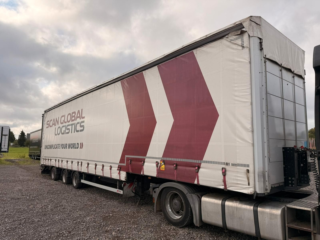 Wiese Gabelstaplertransporter Rampe Mega Lowline - Apuvaunu puoliperävaunu: kuva  Wiese Gabelstaplertransporter Rampe Mega Lowline - Apuvaunu puoliperävaunu Wiese Gabelstaplertransporter Rampe Mega Lowline - Apuvaunu puoliperävaunu: kuva  Wiese Gabelstaplertransporter Rampe Mega Lowline - Apuvaunu puoliperävaunu