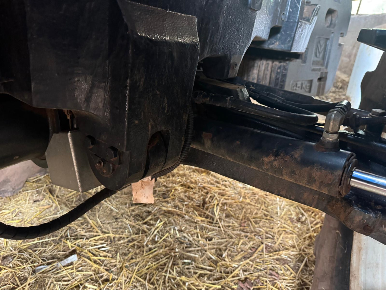 NEW HOLLAND T6.180 - Traktori: kuva NEW HOLLAND T6.180 - Traktori NEW HOLLAND T6.180 - Traktori: kuva NEW HOLLAND T6.180 - Traktori