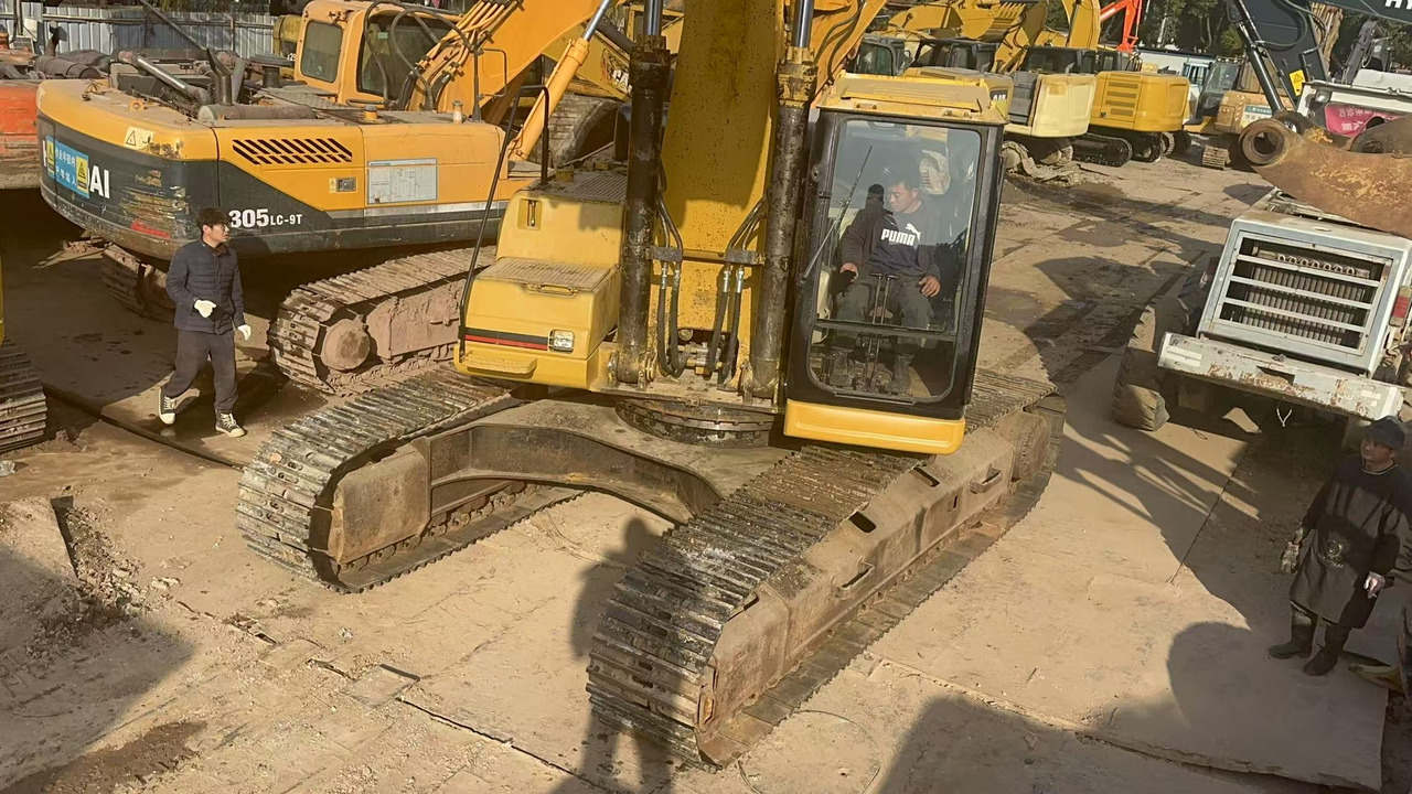CATERPILLAR 330B - Telakaivukone: kuva CATERPILLAR 330B - Telakaivukone CATERPILLAR 330B - Telakaivukone: kuva CATERPILLAR 330B - Telakaivukone