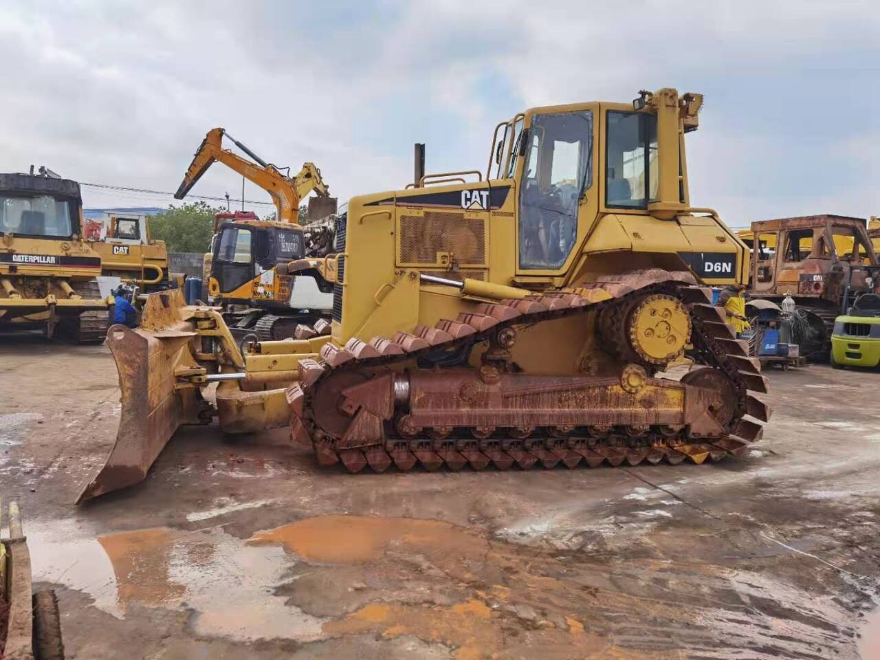 CATERPILLAR D6N - Puskutraktori: kuva CATERPILLAR D6N - Puskutraktori CATERPILLAR D6N - Puskutraktori: kuva CATERPILLAR D6N - Puskutraktori