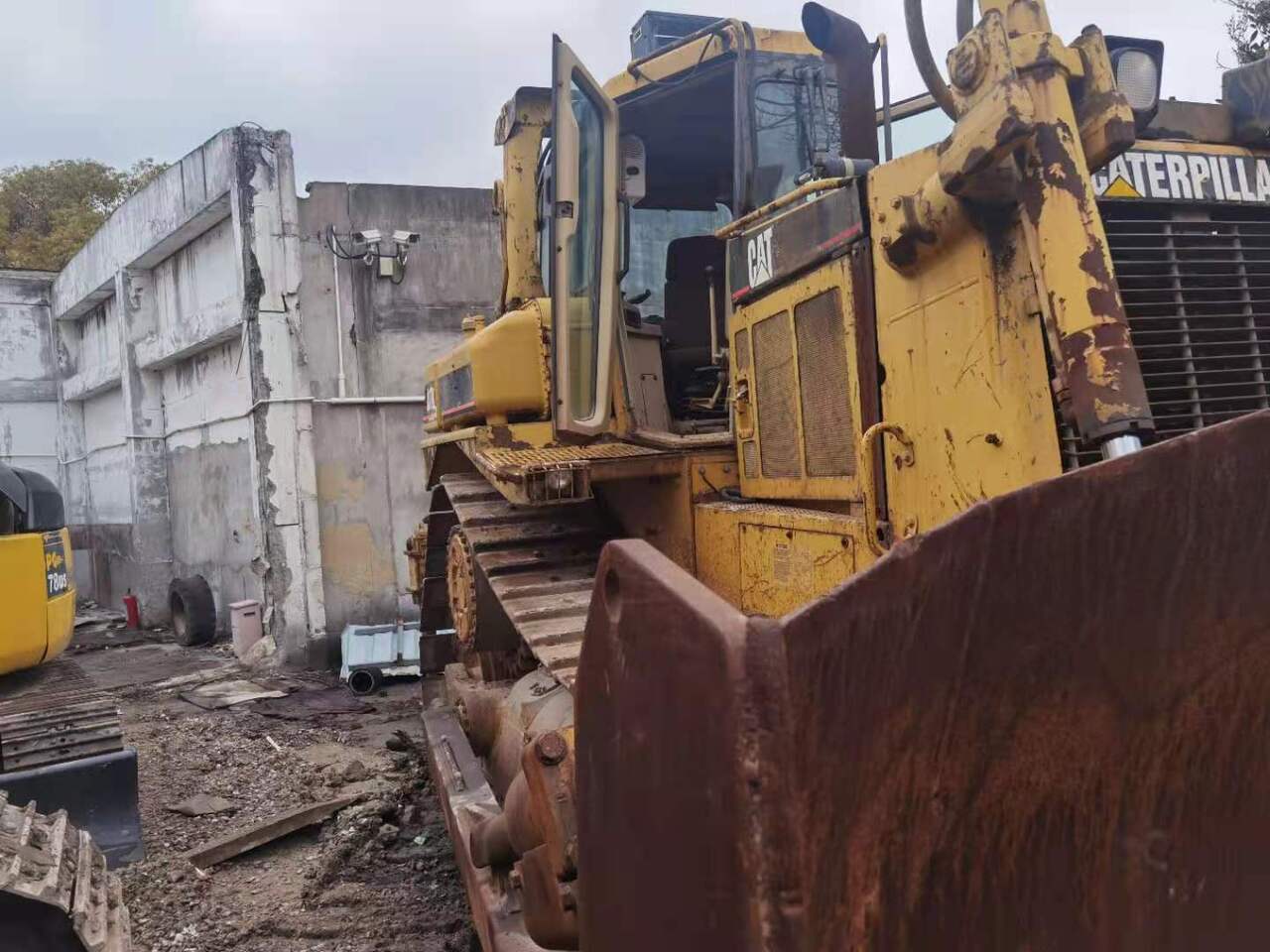 CATERPILLAR D7R - Puskutraktori: kuva CATERPILLAR D7R - Puskutraktori CATERPILLAR D7R - Puskutraktori: kuva CATERPILLAR D7R - Puskutraktori