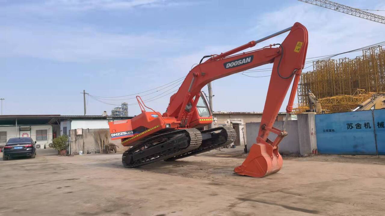 DOOSAN DH225LC-7 - Telakaivukone: kuva DOOSAN DH225LC-7 - Telakaivukone DOOSAN DH225LC-7 - Telakaivukone: kuva DOOSAN DH225LC-7 - Telakaivukone