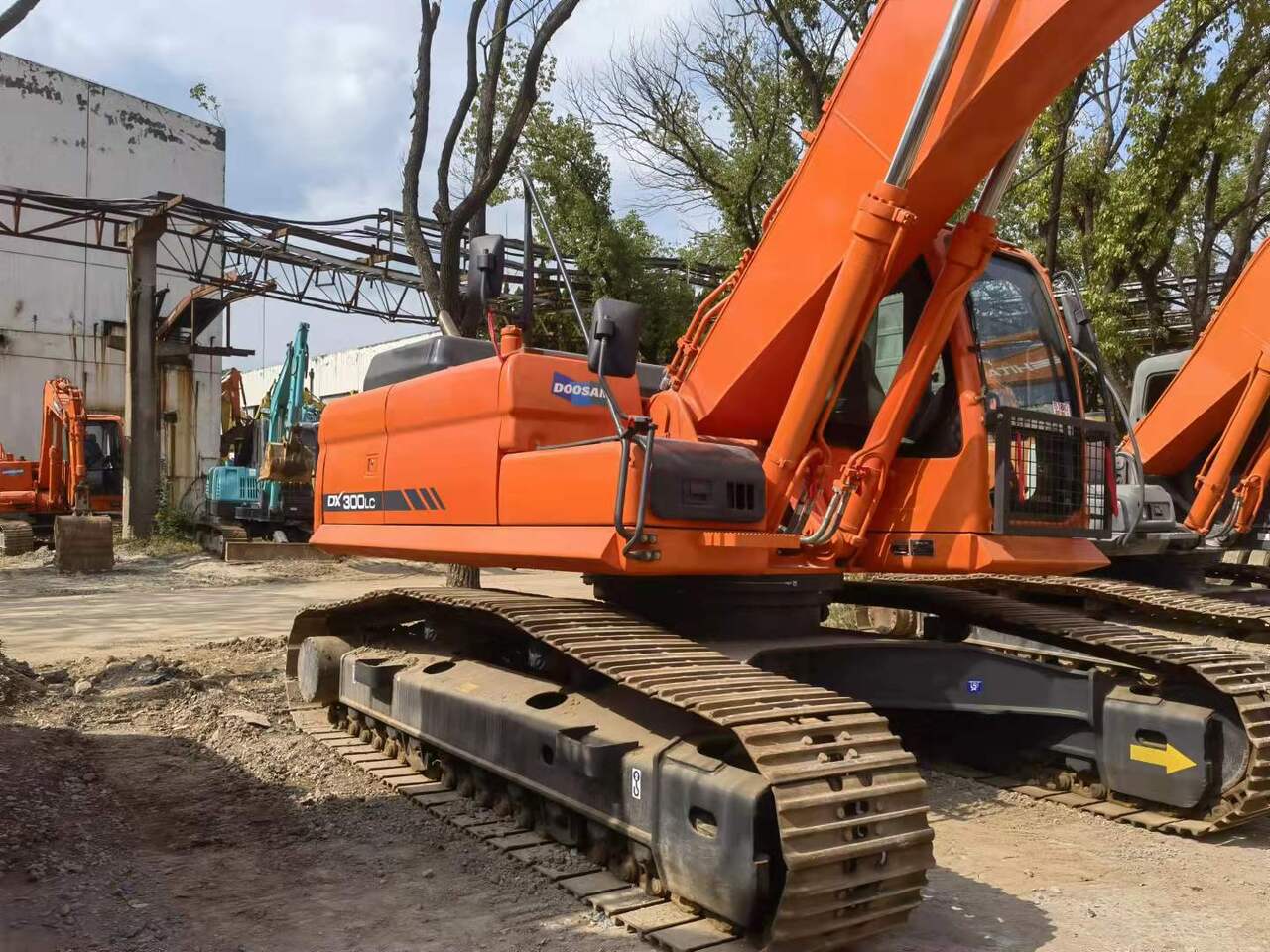 DOOSAN DX300 - Telakaivukone: kuva DOOSAN DX300 - Telakaivukone DOOSAN DX300 - Telakaivukone: kuva DOOSAN DX300 - Telakaivukone
