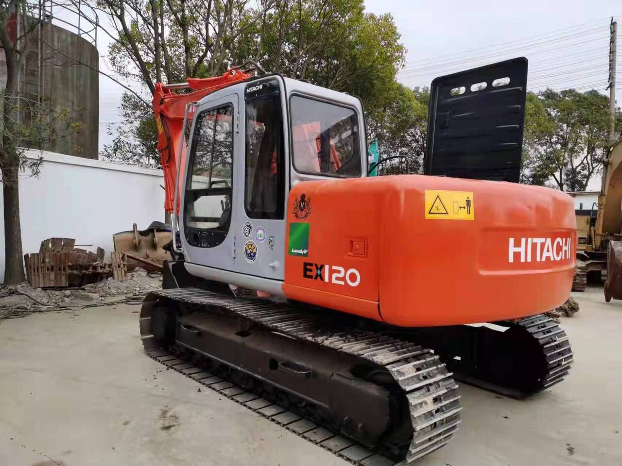 HITACHI EX120-5 - Telakaivukone: kuva HITACHI EX120-5 - Telakaivukone HITACHI EX120-5 - Telakaivukone: kuva HITACHI EX120-5 - Telakaivukone