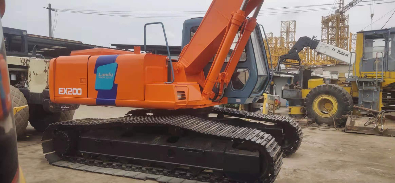 HITACHI EX200-2 - Telakaivukone: kuva HITACHI EX200-2 - Telakaivukone HITACHI EX200-2 - Telakaivukone: kuva HITACHI EX200-2 - Telakaivukone
