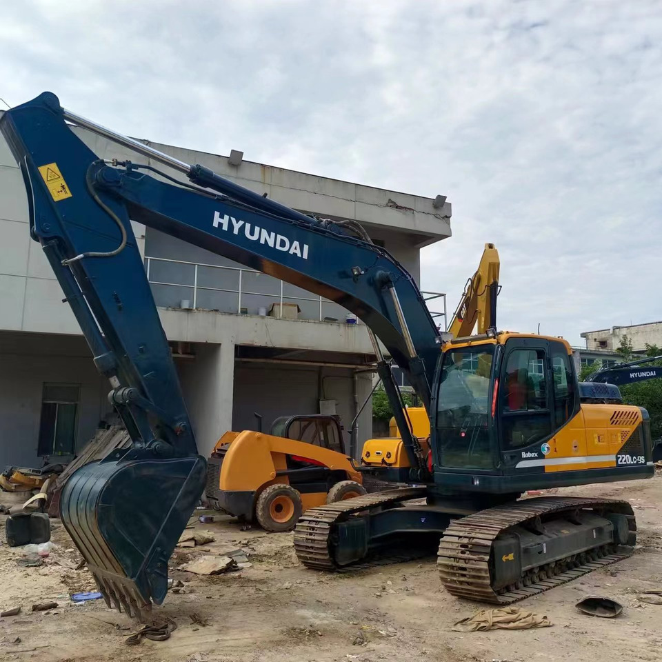 Hyundai R220LC-9S - Telakaivukone: kuva Hyundai R220LC-9S - Telakaivukone Hyundai R220LC-9S - Telakaivukone: kuva Hyundai R220LC-9S - Telakaivukone