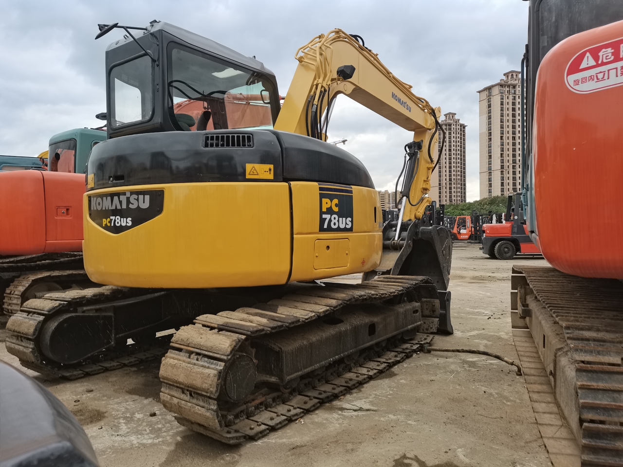 KOMATSU Komatsu-78US-Mini excavator - Minikuormaaja: kuva KOMATSU Komatsu-78US-Mini excavator - Minikuormaaja KOMATSU Komatsu-78US-Mini excavator - Minikuormaaja: kuva KOMATSU Komatsu-78US-Mini excavator - Minikuormaaja