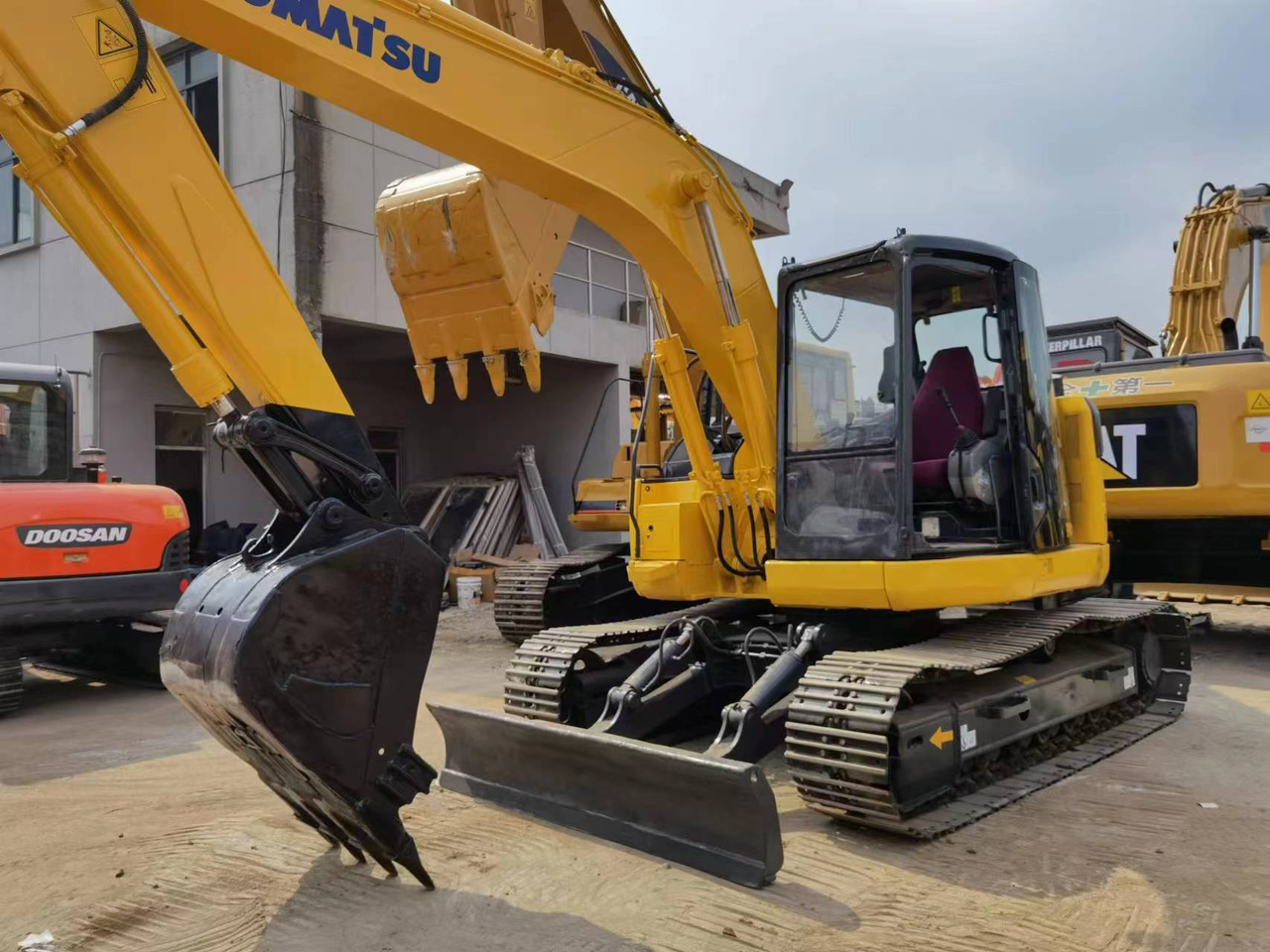 KOMATSU PC128 - Telakaivukone: kuva KOMATSU PC128 - Telakaivukone KOMATSU PC128 - Telakaivukone: kuva KOMATSU PC128 - Telakaivukone