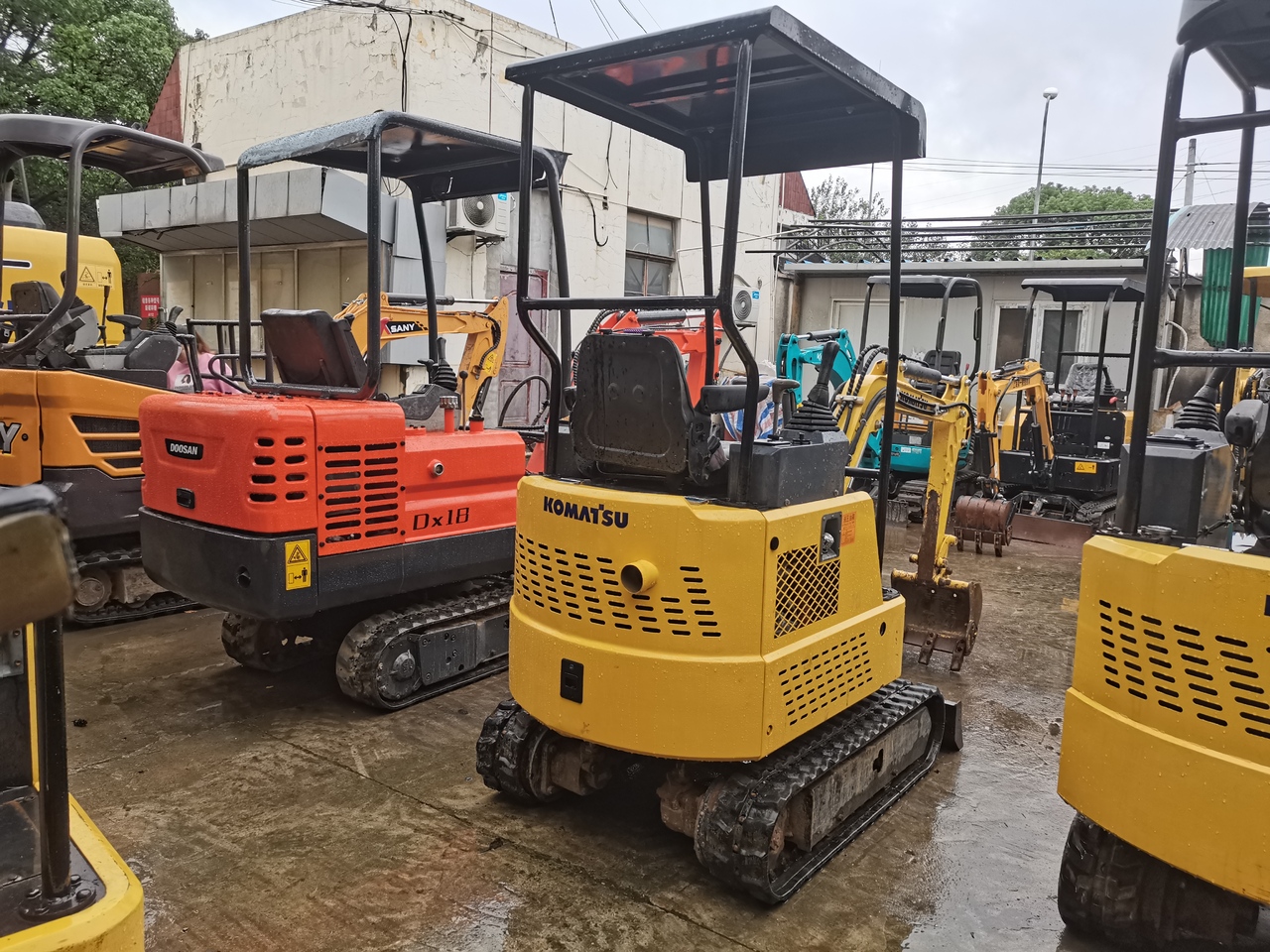 KOMATSU PC15MR - Minikuormaaja: kuva KOMATSU PC15MR - Minikuormaaja KOMATSU PC15MR - Minikuormaaja: kuva KOMATSU PC15MR - Minikuormaaja