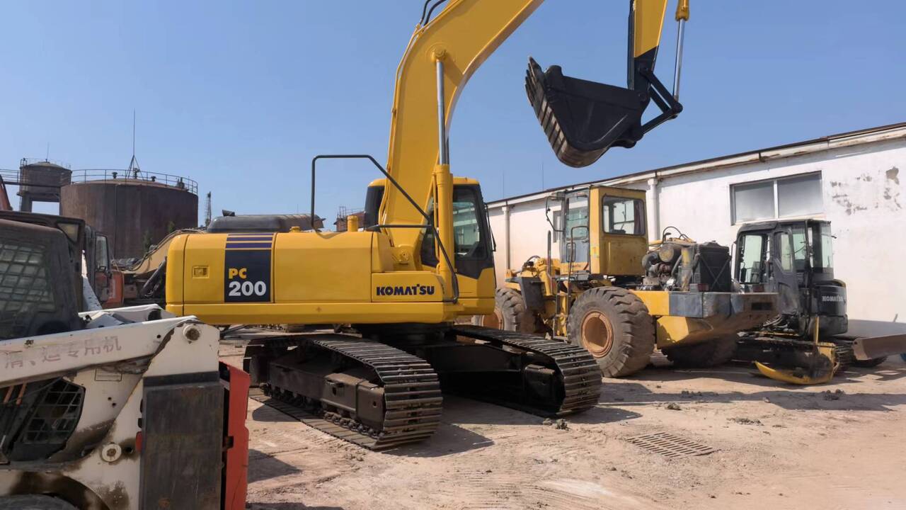 KOMATSU PC200-7 - Telakaivukone: kuva KOMATSU PC200-7 - Telakaivukone KOMATSU PC200-7 - Telakaivukone: kuva KOMATSU PC200-7 - Telakaivukone